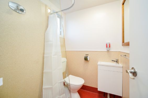 Tourist Flats bathroom